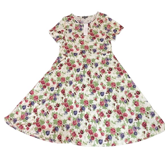 Urban Coco White and Floral Dress Size XL NWT - Picture 2 of 6